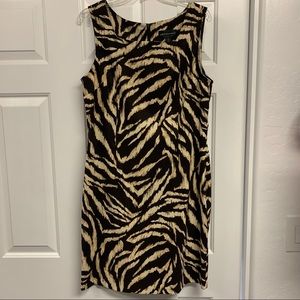 Sleeveless Animal print shift dress